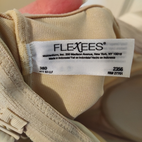 Shapewear Bodysuit - Removable/Convertible Straps - Size 38D - Picture 8 of 12